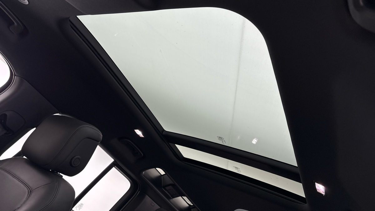 Used Land Rover Defender 110 2024 for sale - 77749390: Photo 6