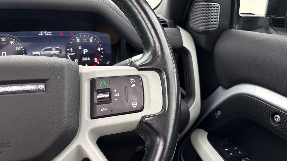 Used Land Rover Defender 90 2021 for sale - 76387100: Photo 14