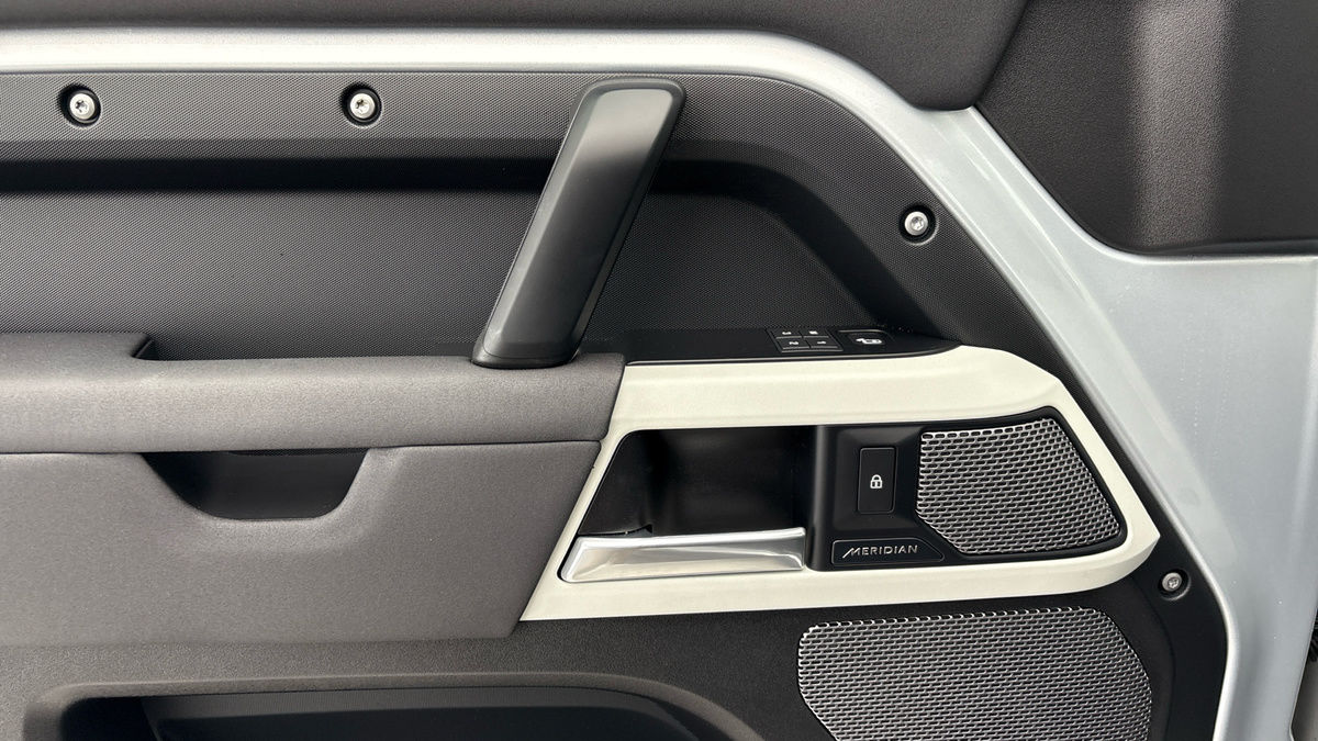 Used Land Rover Defender 90 2021 for sale - 76387100: Photo 19