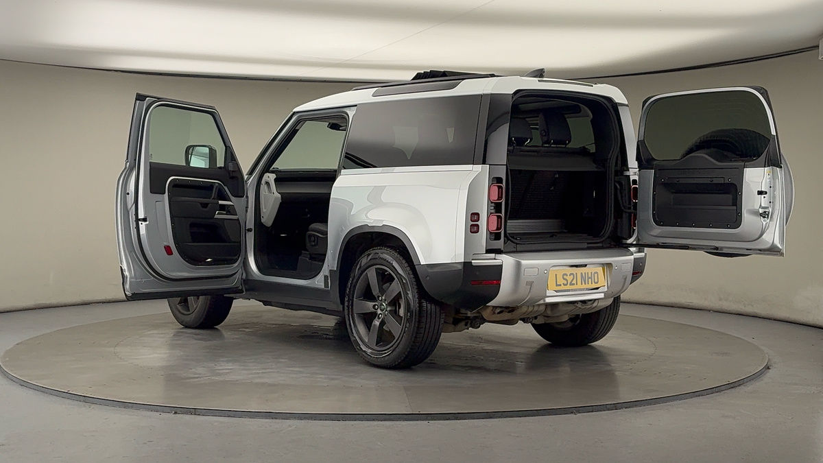 Used Land Rover Defender 90 2021 for sale - 76387100: Photo 44