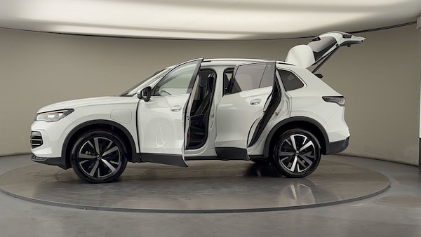 Used Volkswagen Tiguan 2024 for sale - 75974869: Photo 48