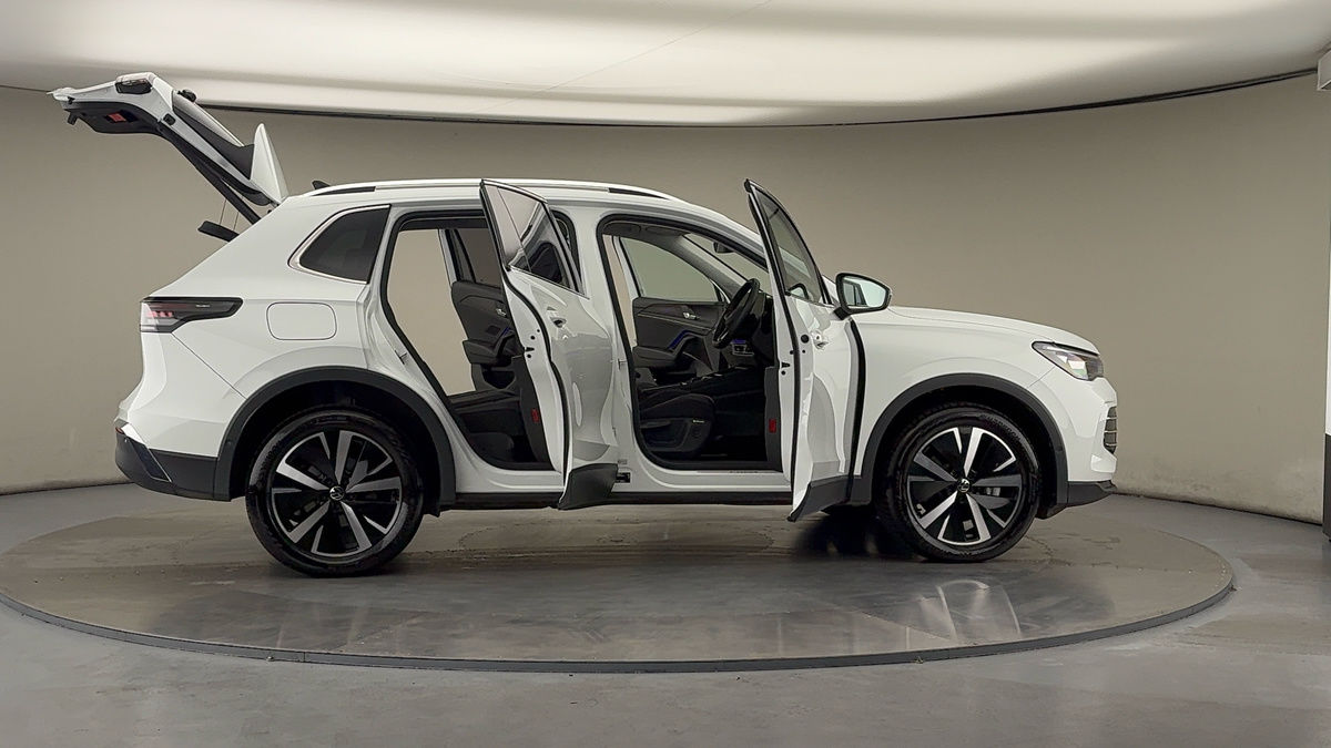 Used Volkswagen Tiguan 2024 for sale - 75974869: Photo 57