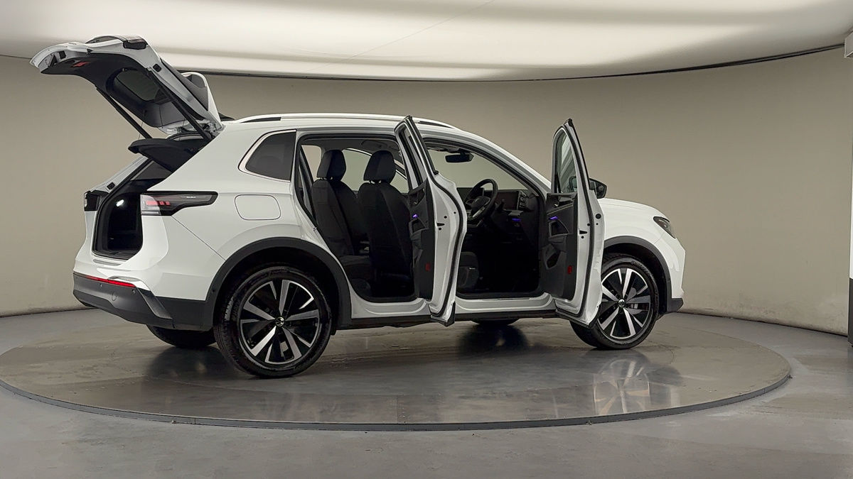 Used Volkswagen Tiguan 2024 for sale - 75974869: Photo 58