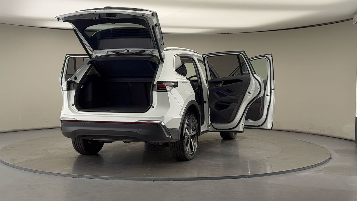 Used Volkswagen Tiguan 2024 for sale - 75974869: Photo 60