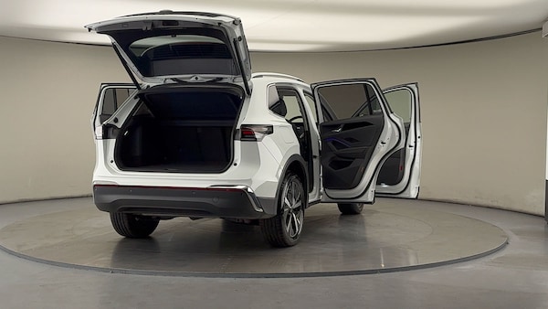 Used Volkswagen Tiguan 2024 for sale - 75974869: Photo 60