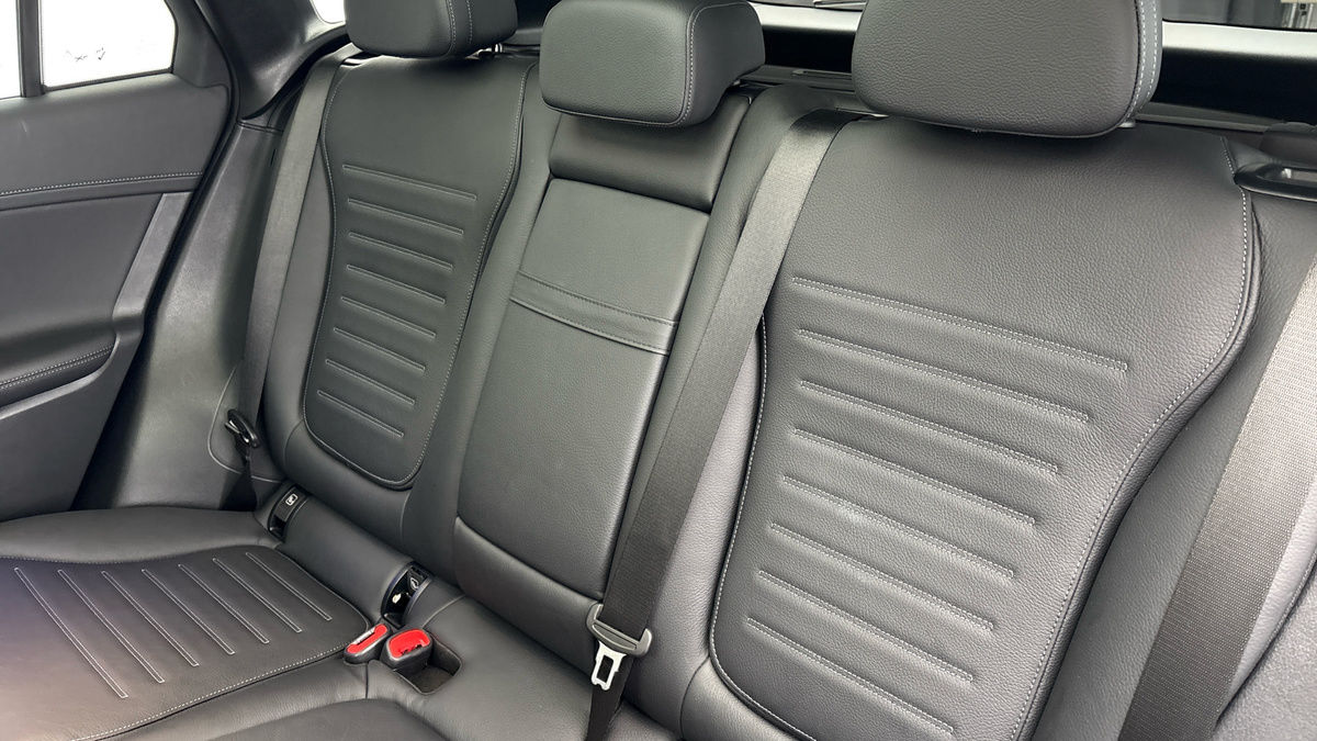 Used Mercedes-Benz GLC 2023 for sale - 77508230: Photo 8