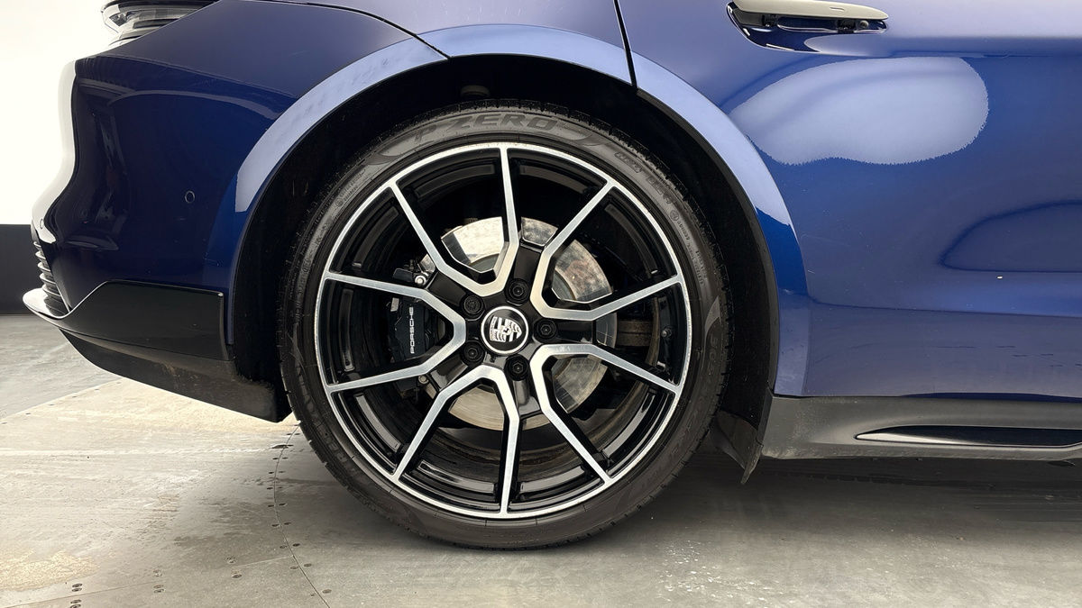 Used Porsche Taycan 2023 for sale - 77494500: Photo 10