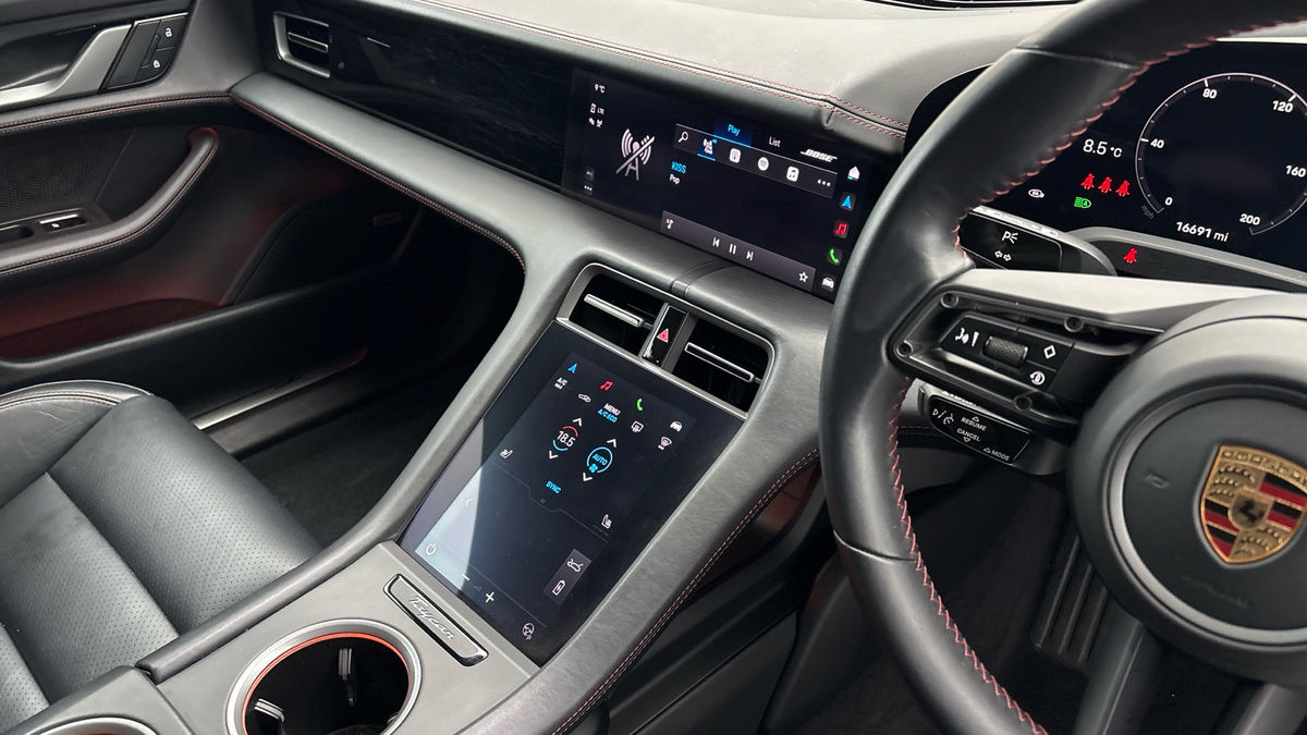 Used Porsche Taycan 2023 for sale - 77494500: Photo 18