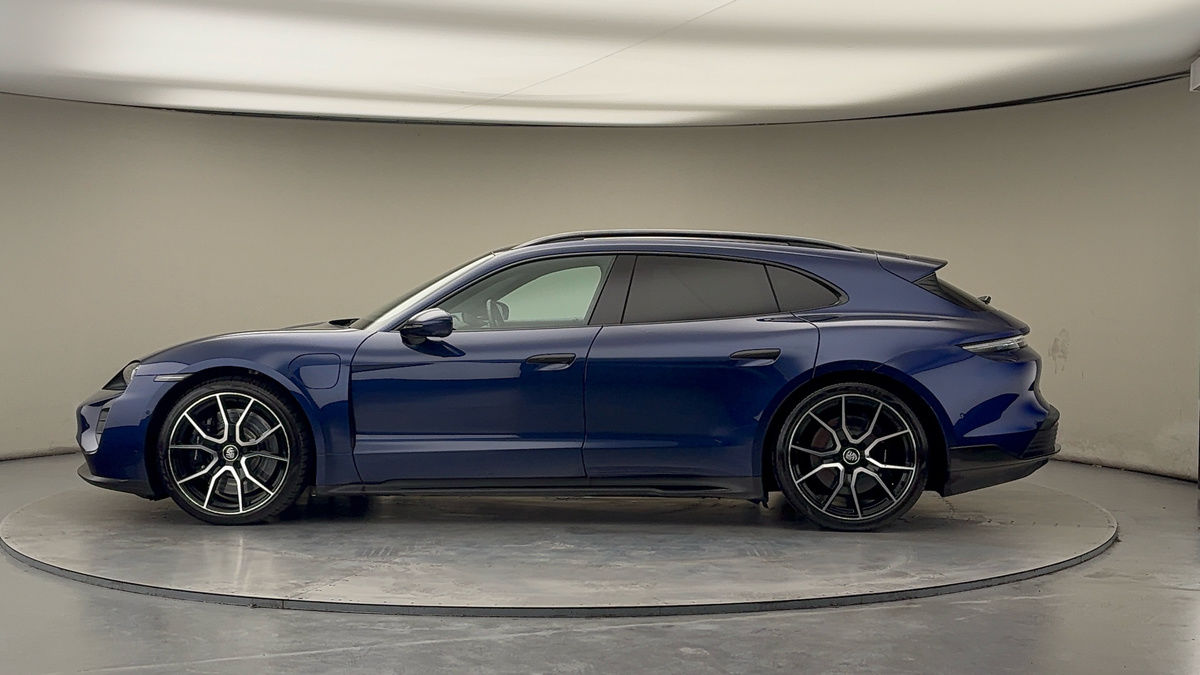 Used Porsche Taycan 2023 for sale - 77494500: Photo 30