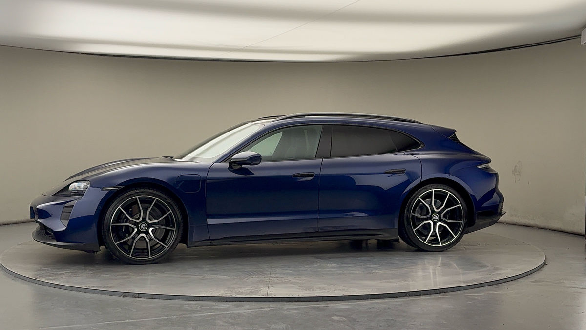 Used Porsche Taycan 2023 for sale - 77494500: Photo 31