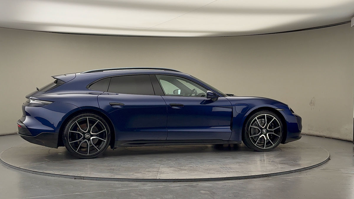 Used Porsche Taycan 2023 for sale - 77494500: Photo 40