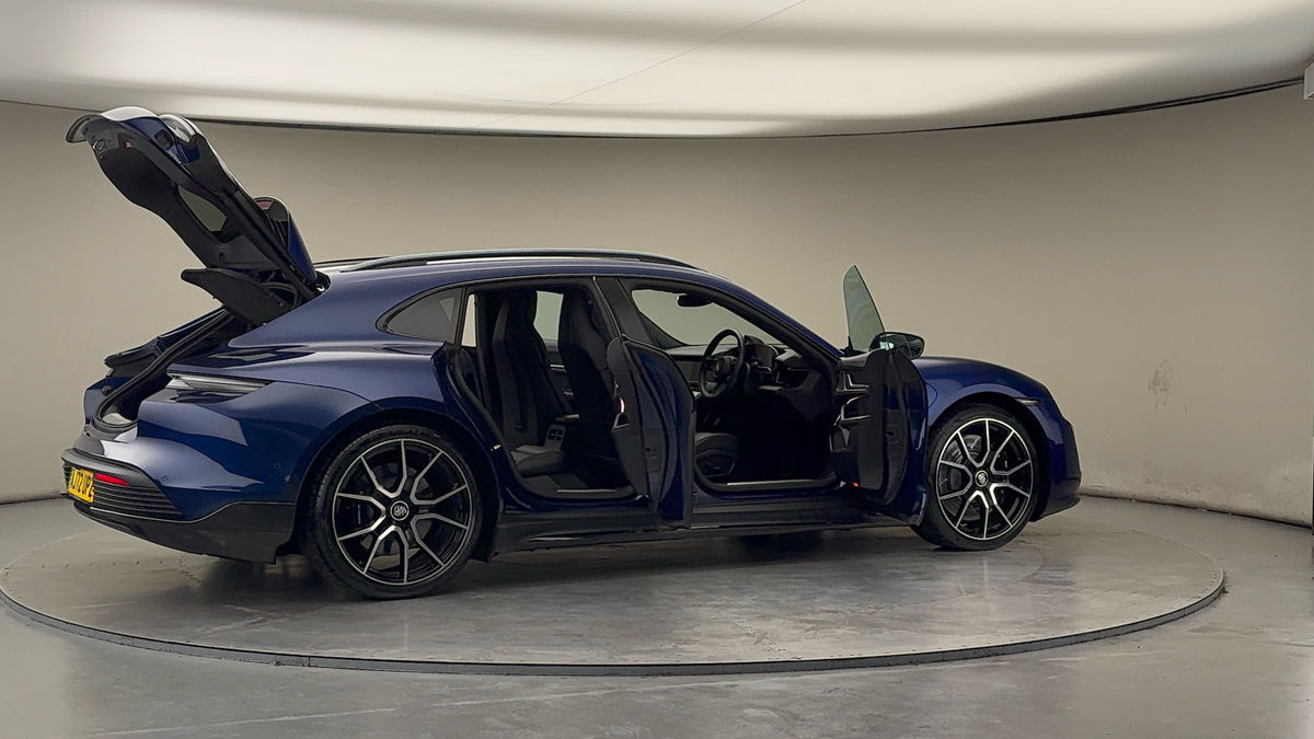 Used Porsche Taycan 2023 for sale - 77494500: Photo 60