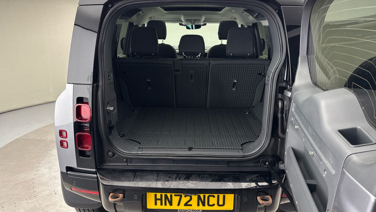 Used Land Rover Defender 110 2022 for sale - 76924147: Photo 11