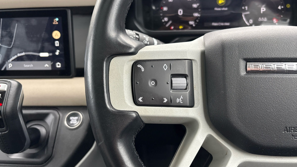 Used Land Rover Defender 110 2022 for sale - 76924147: Photo 13