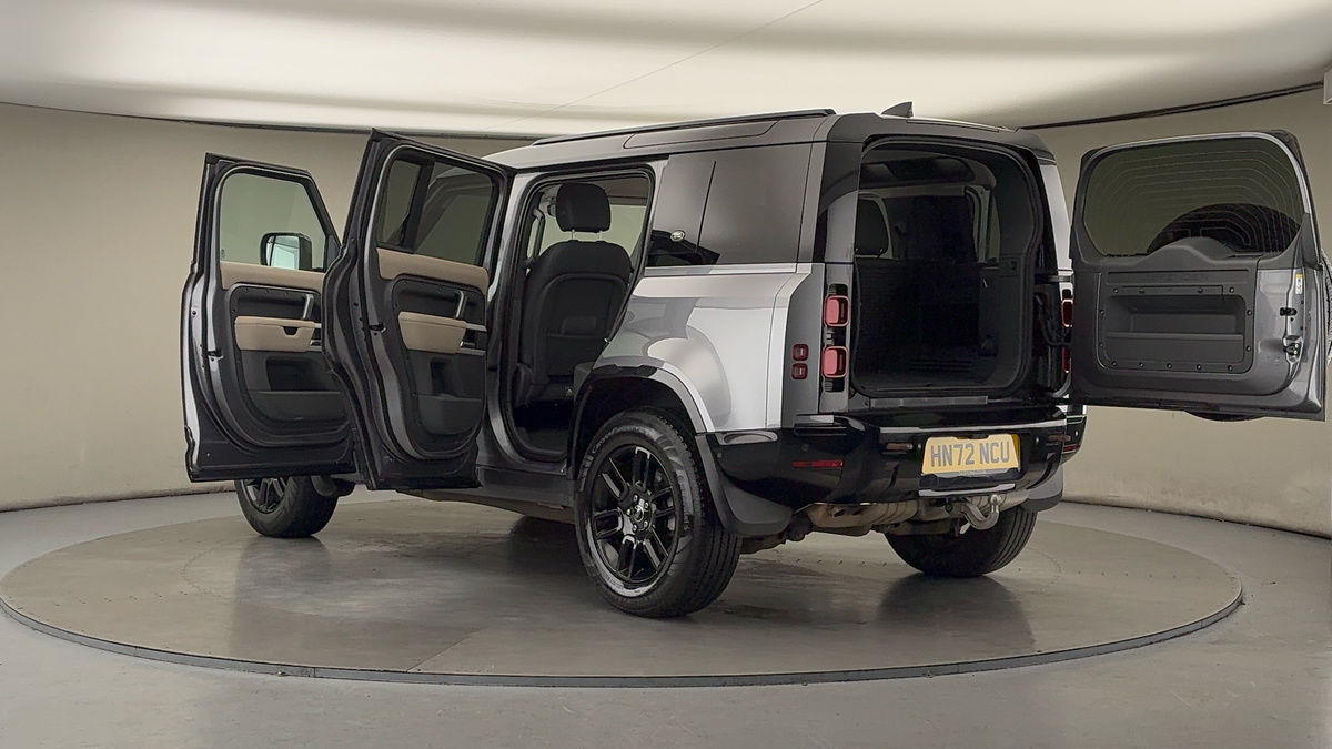 Used Land Rover Defender 110 2022 for sale - 76924147: Photo 44