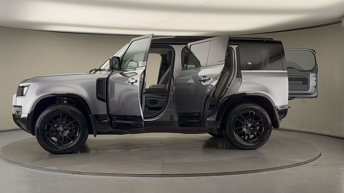 Used Land Rover Defender 110 2022 for sale - 76924147: Photo 48