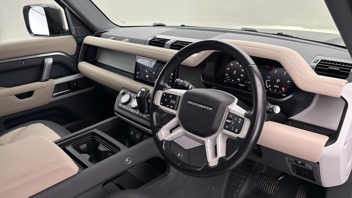 Used Land Rover Defender 110 2022 for sale - 76924147: Photo 5