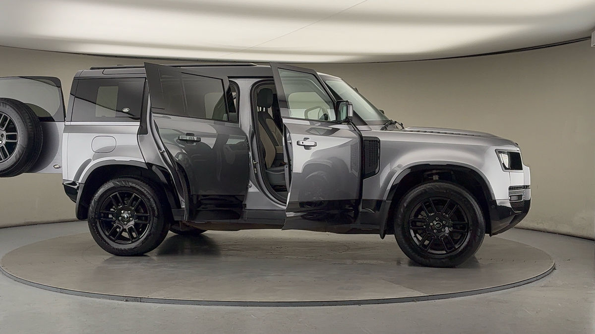 Used Land Rover Defender 110 2022 for sale - 76924147: Photo 56