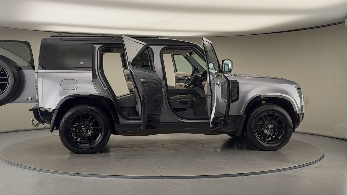 Used Land Rover Defender 110 2022 for sale - 76924147: Photo 57