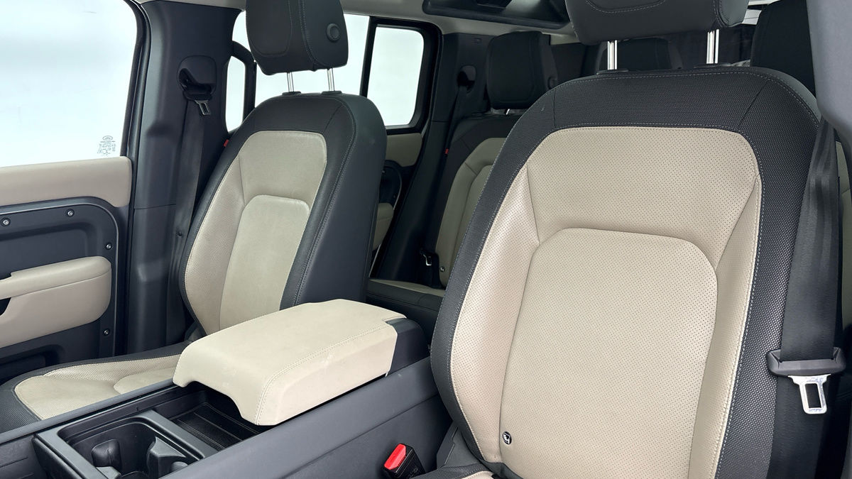Used Land Rover Defender 110 2022 for sale - 76924147: Photo 7