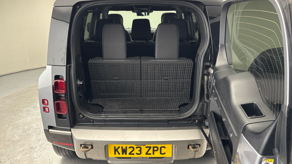 Used Land Rover Defender 110 2023 for sale - 77595025: Photo 11