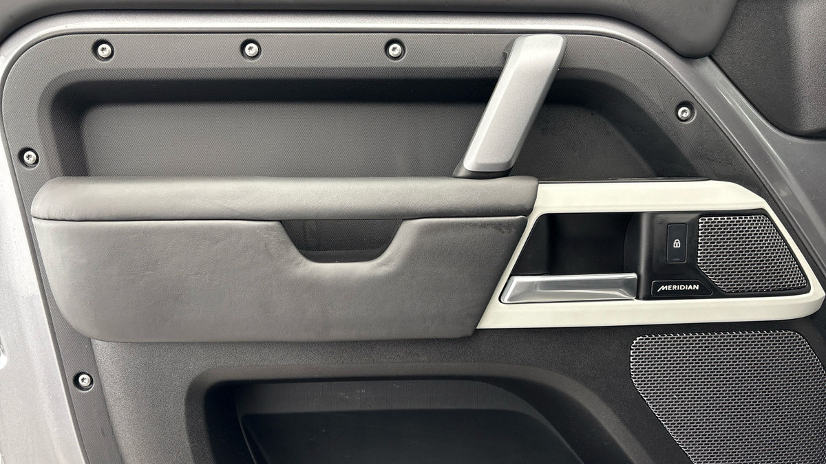 Used Land Rover Defender 110 2023 for sale - 77595025: Photo 19