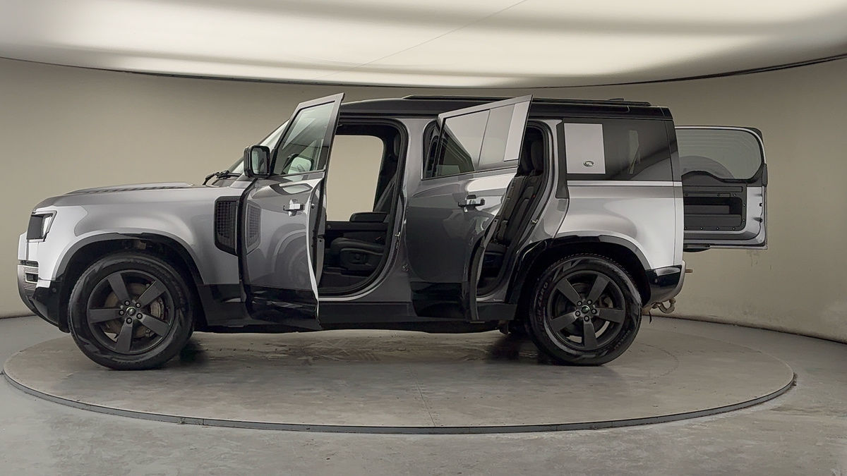 Used Land Rover Defender 110 2023 for sale - 77595025: Photo 48