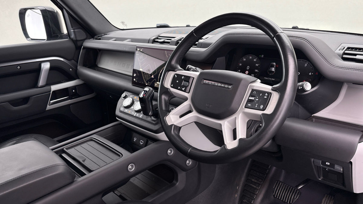 Used Land Rover Defender 110 2023 for sale - 77595025: Photo 5