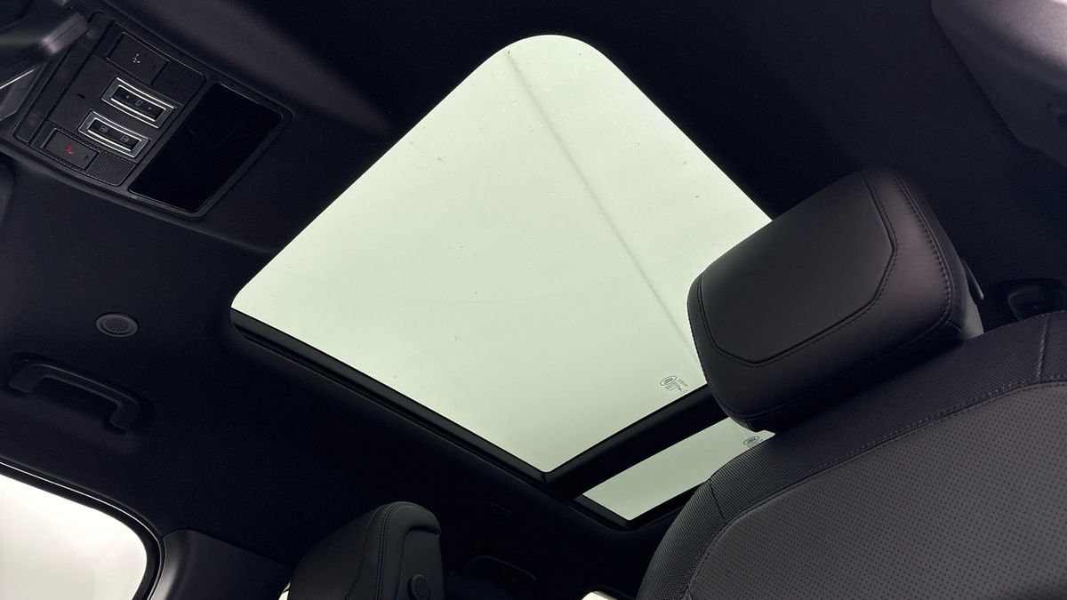 Used Land Rover Defender 110 2023 for sale - 77595025: Photo 6