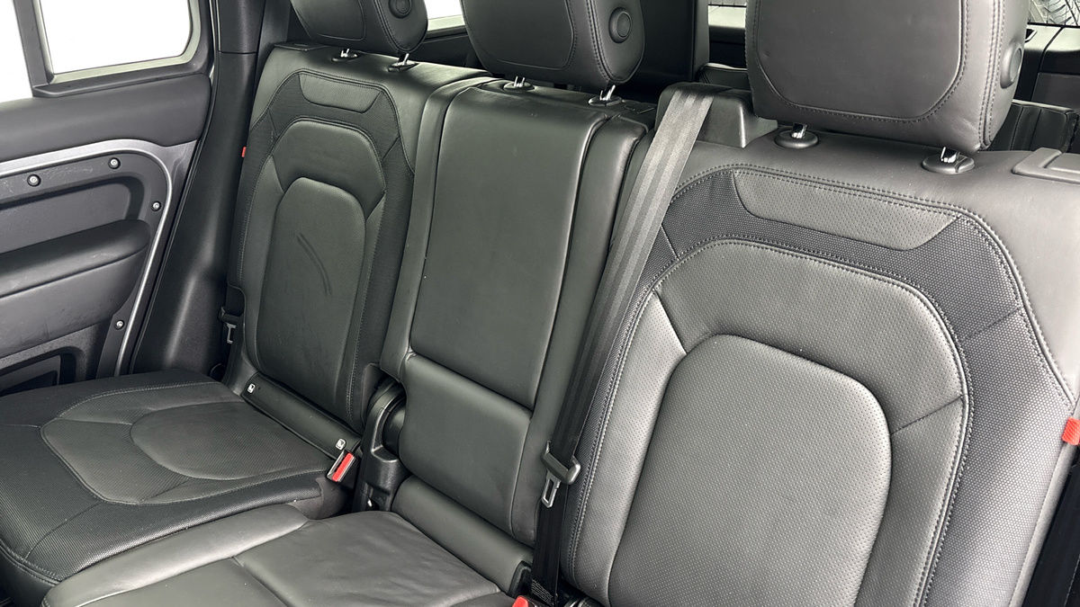 Used Land Rover Defender 110 2023 for sale - 77595025: Photo 8