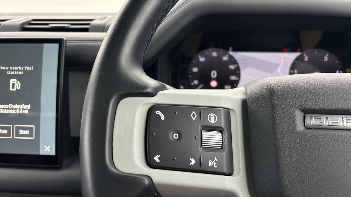 Used Land Rover Defender 90 2023 for sale - 76418109: Photo 13