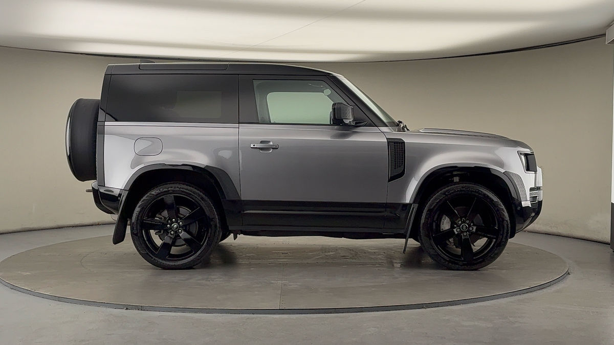 Used Land Rover Defender 90 2023 for sale - 76418109: Photo 16