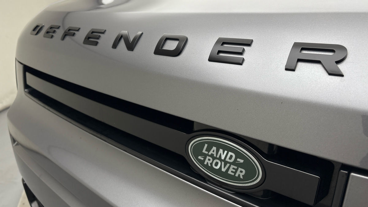 Used Land Rover Defender 90 2023 for sale - 76418109: Photo 24