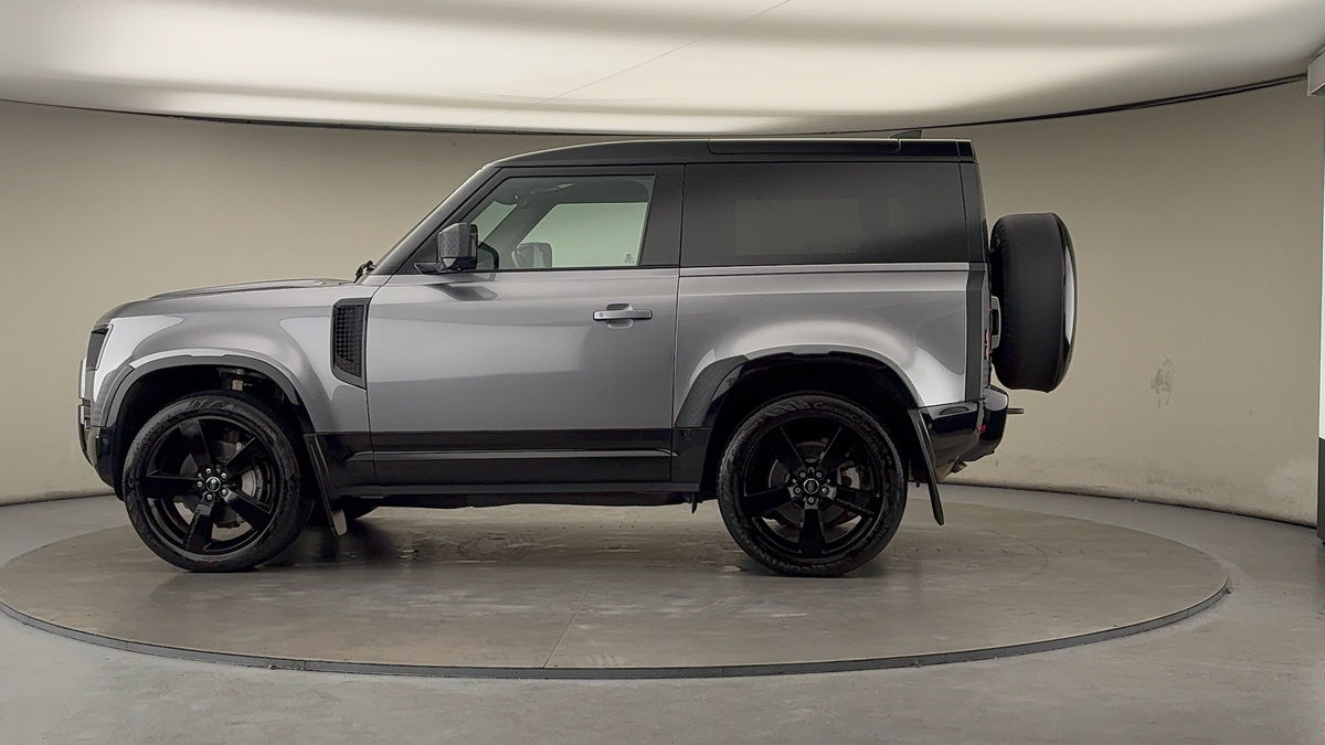 Used Land Rover Defender 90 2023 for sale - 76418109: Photo 27