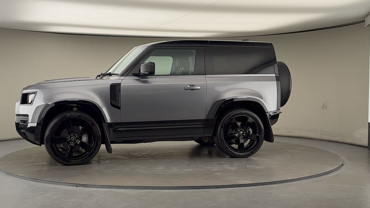 Used Land Rover Defender 90 2023 for sale - 76418109: Photo 28