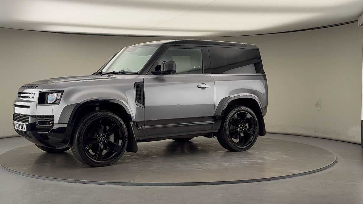 Used Land Rover Defender 90 2023 for sale - 76418109: Photo 29