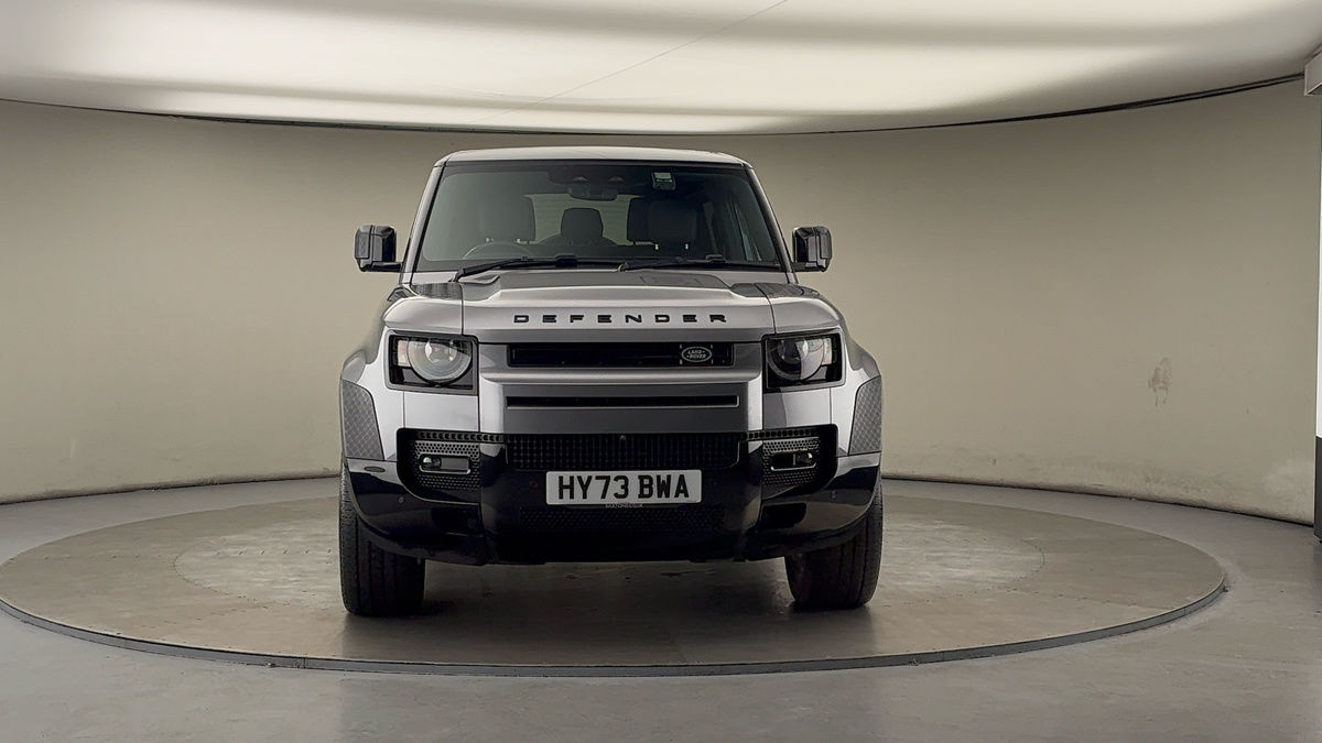 Used Land Rover Defender 90 2023 for sale - 76418109: Photo 32