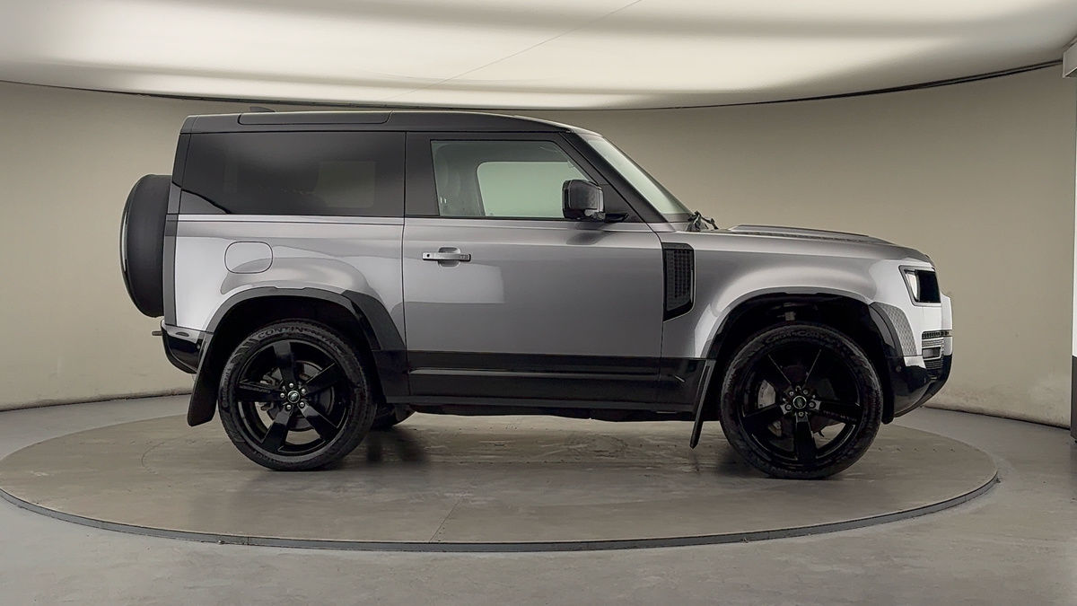 Used Land Rover Defender 90 2023 for sale - 76418109: Photo 36