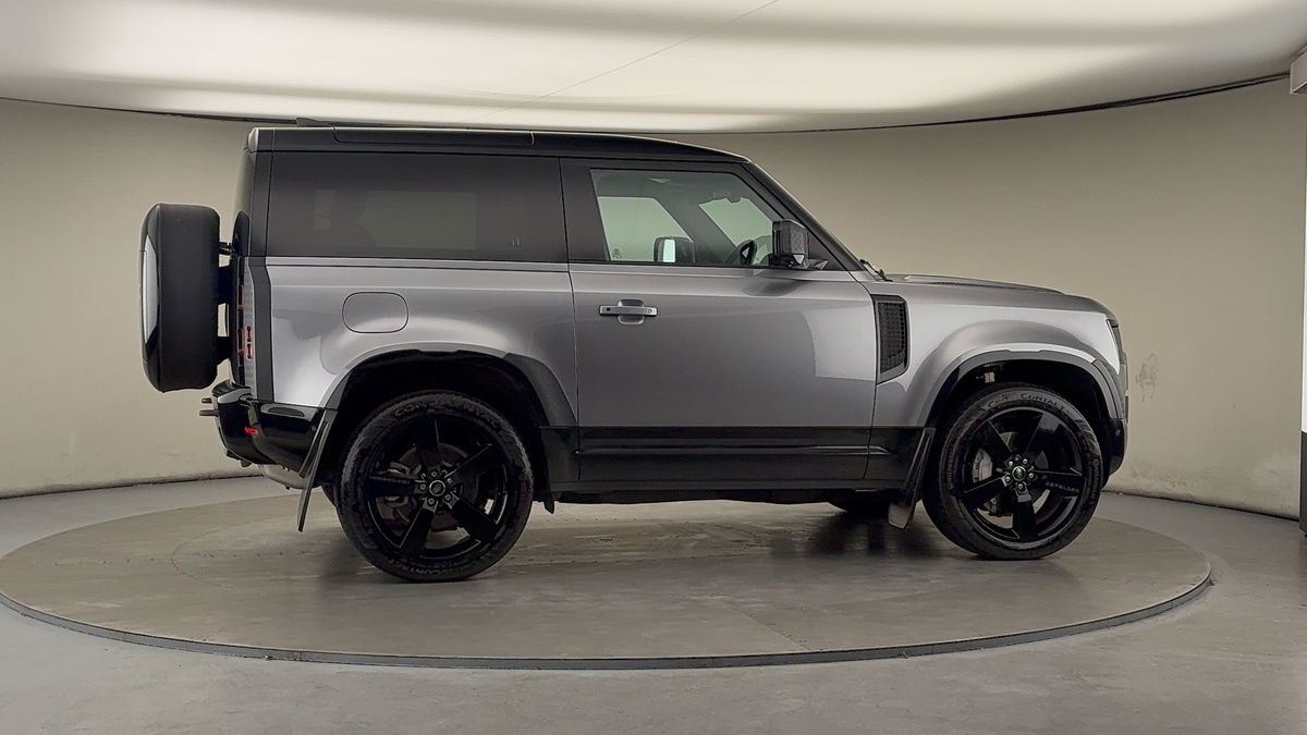 Used Land Rover Defender 90 2023 for sale - 76418109: Photo 37