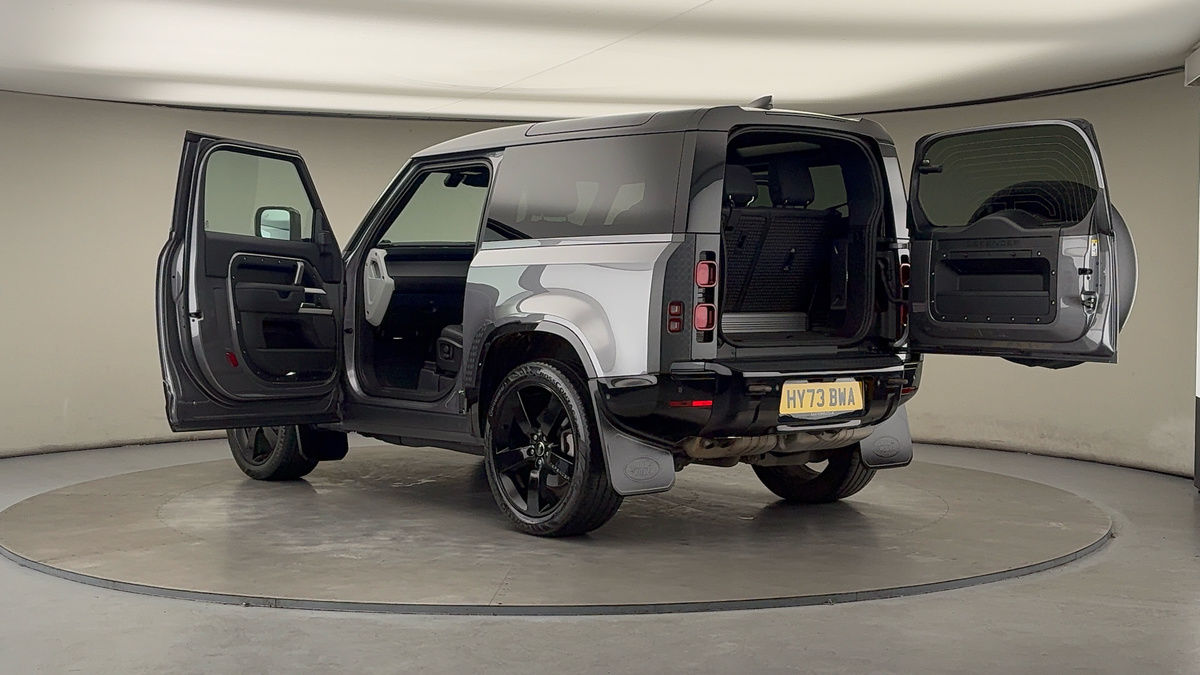 Used Land Rover Defender 90 2023 for sale - 76418109: Photo 43