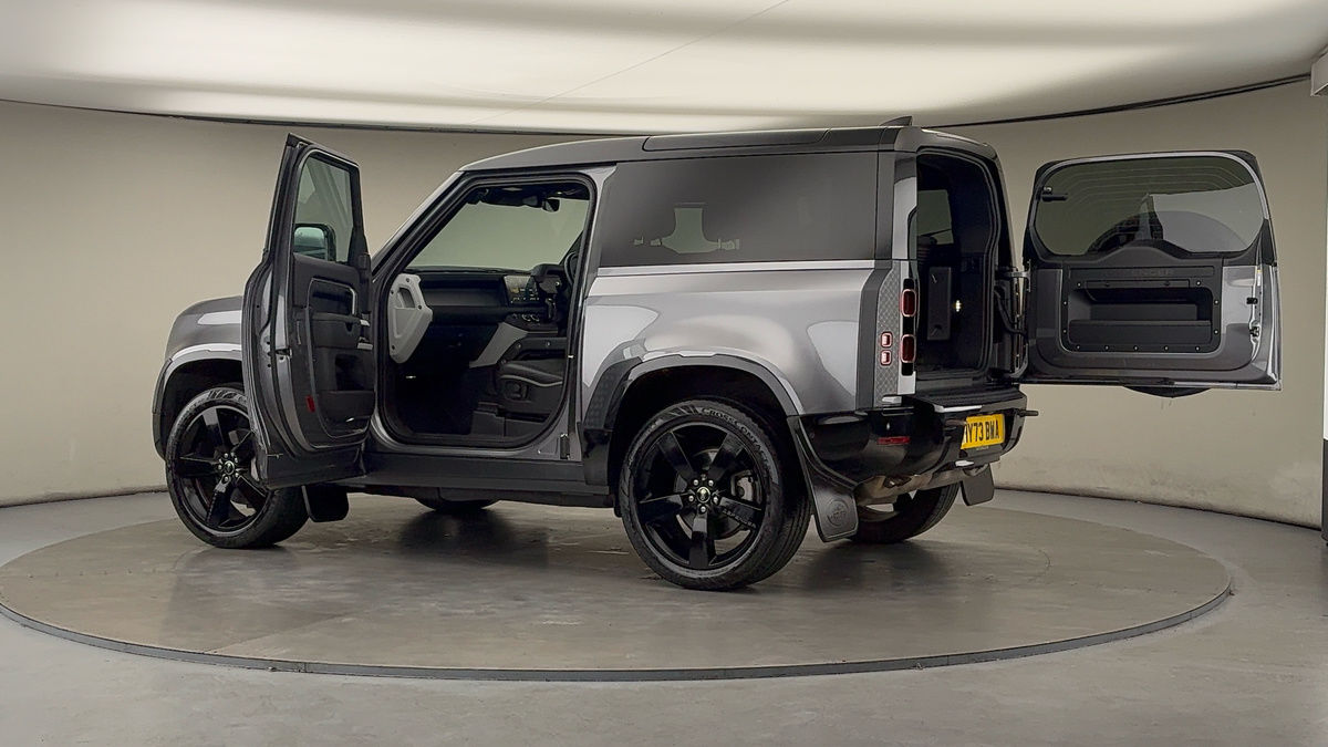 Used Land Rover Defender 90 2023 for sale - 76418109: Photo 45