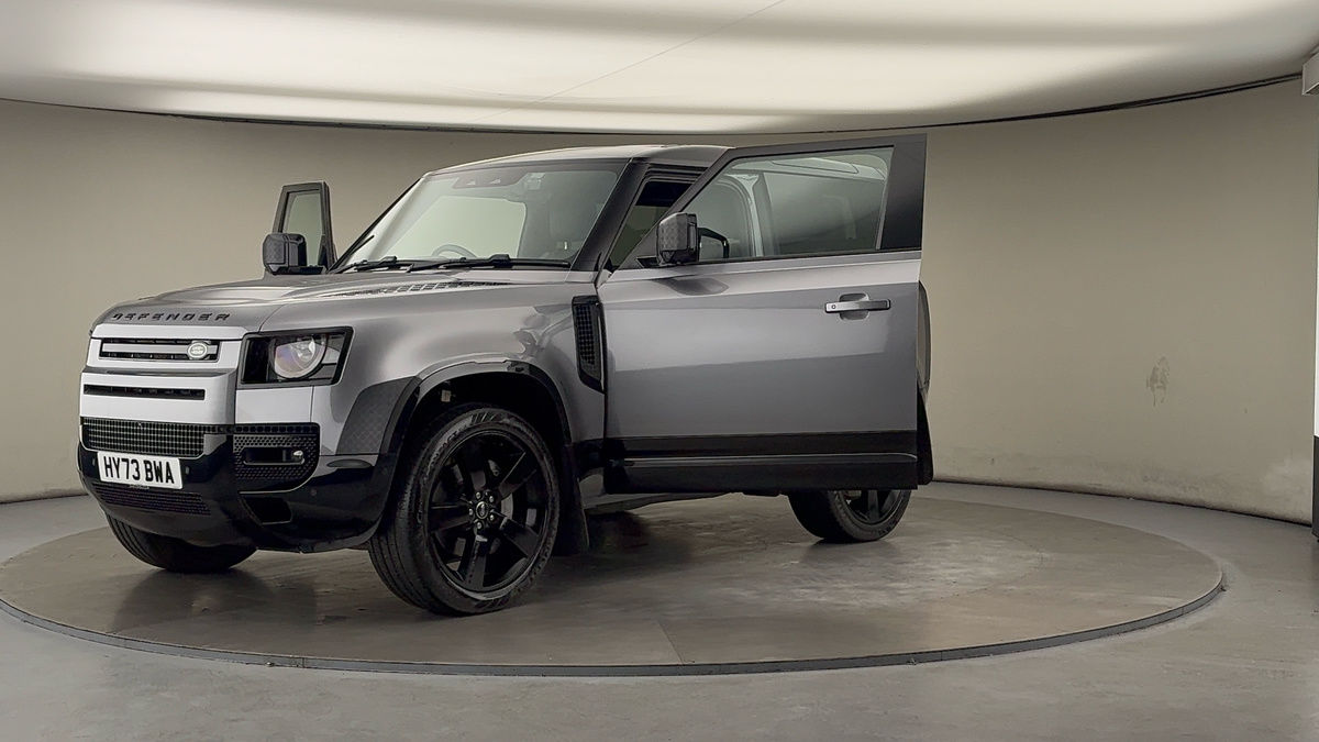 Used Land Rover Defender 90 2023 for sale - 76418109: Photo 49