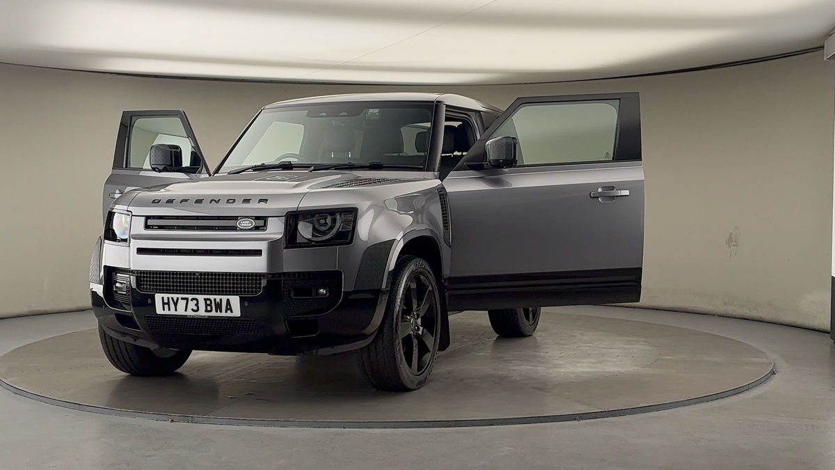 Used Land Rover Defender 90 2023 for sale - 76418109: Photo 50