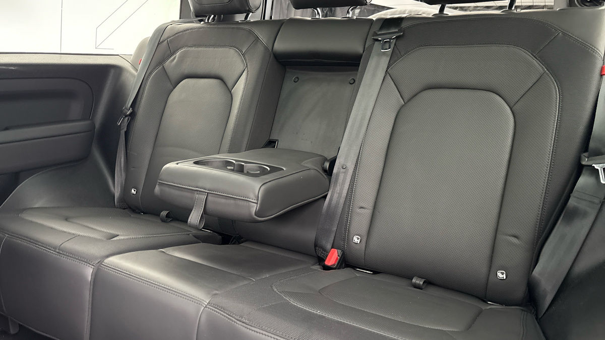 Used Land Rover Defender 90 2023 for sale - 76418109: Photo 9