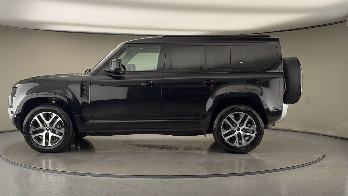 Used Land Rover Defender 110 2024 for sale - 77189045: Photo 15