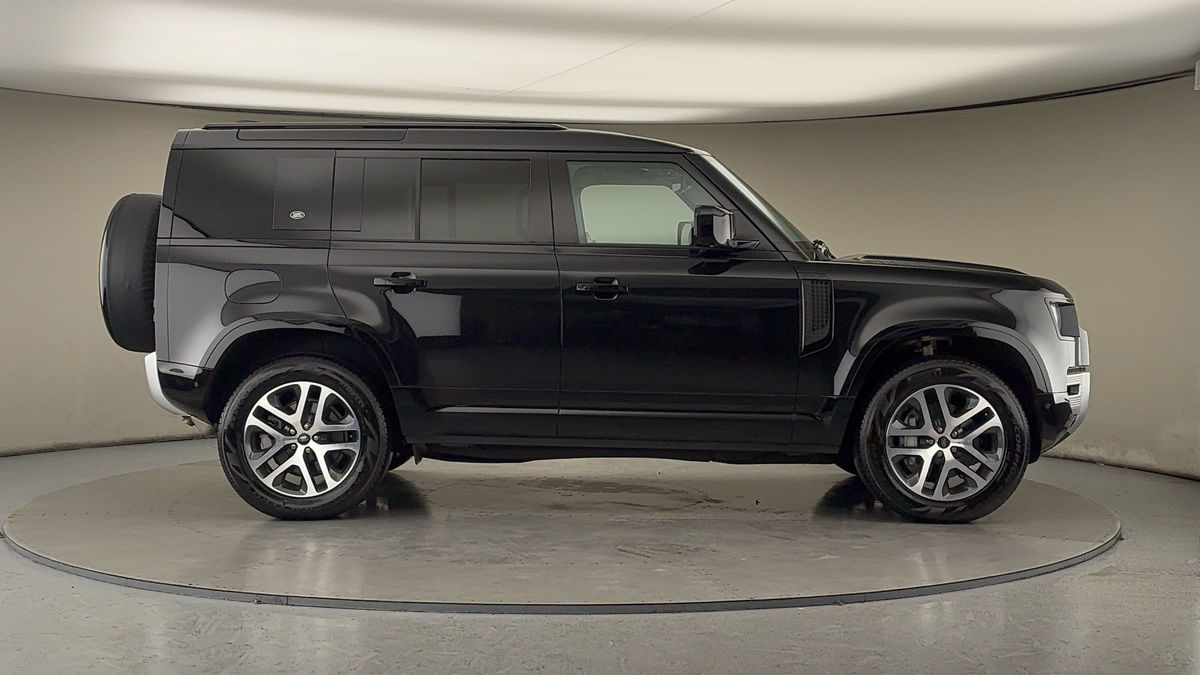 Used Land Rover Defender 110 2024 for sale - 77189045: Photo 16