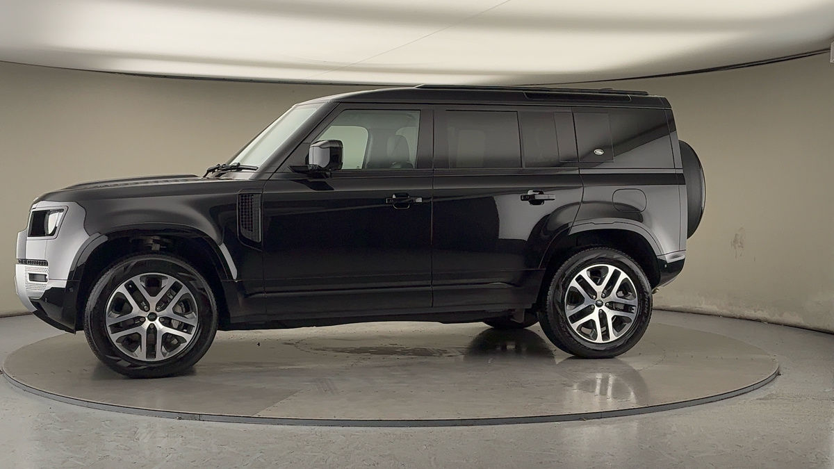 Used Land Rover Defender 110 2024 for sale - 77189045: Photo 29