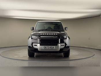 Used Land Rover Defender 110 2024 for sale - 77189045: Photo