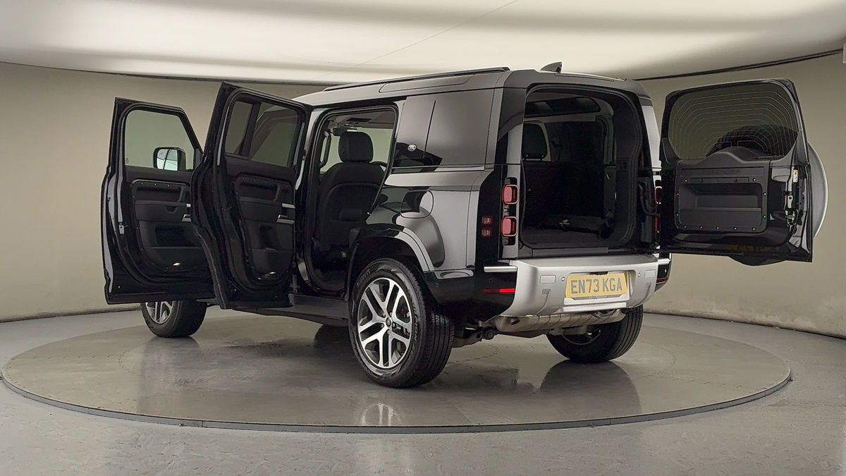 Used Land Rover Defender 110 2024 for sale - 77189045: Photo 44