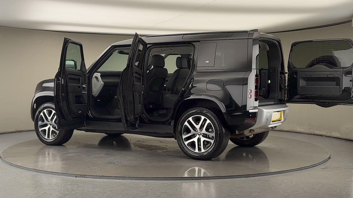 Used Land Rover Defender 110 2024 for sale - 77189045: Photo 46